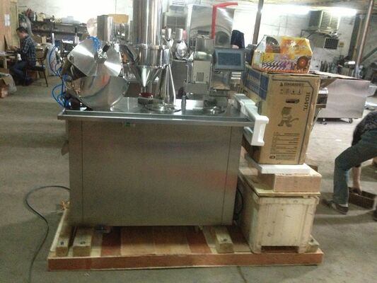 İyi fiyat Yüksek Verimli Yarı Otomatik Kapsül Dolum Makinesi Yaygın Olarak Kullanılan Basit İşlem çevrimiçi